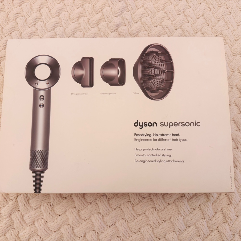 Dyson Supersonic Hair Dryer - Silver Finish